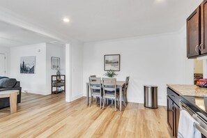 Interior - Charming 2BR Walkable to Swamp Rabbit Trail (Greenville)