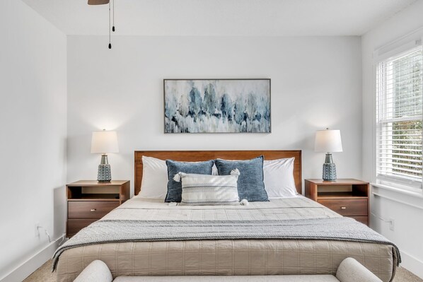 2 bedrooms, iron/ironing board, WiFi, bed sheets