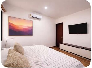 2 habitaciones, tabla de planchar con plancha, wifi y ropa de cama