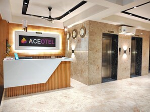Reception - Aceotel Premier TK Morbi (Morbi)