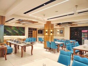 Restaurant - Aceotel Premier TK Morbi (Morbi)