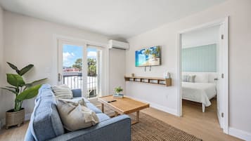 Standard Apartment | Living area