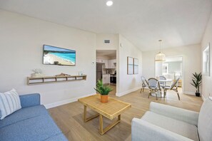 Smart TV - The Drift (Cocoa Beach)