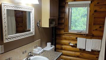 SĂšche-cheveux, serviettes fournies