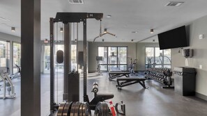 Interior - Prime Walkable Midtown Location, Pool, Gym Outlaw's Den by Avantstay (Nashville)