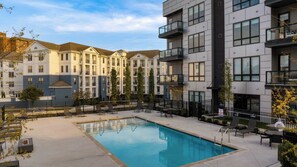 Interior - Prime Walkable Midtown Location, Pool, Gym Outlaw's Den by Avantstay (Nashville)