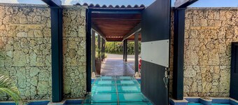 Pet friendly villa near Casa de Campo Beach