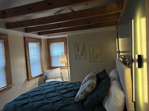 2 bedrooms, desk, travel cot, free WiFi - South Side Vibe! Pittsburgh's best location (Pittsburgh)