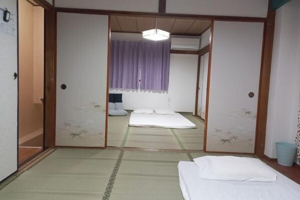 Soundproofing - Lucky House Guest House (Osaka)