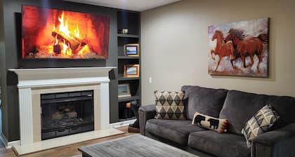 3-bedroom family friendly condo conveniently located near downtown Lexington