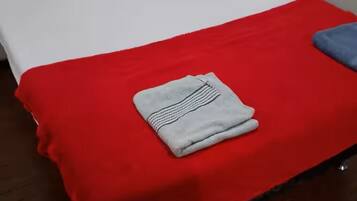 3 quartos, Wi-Fi de cortesia, roupa de cama