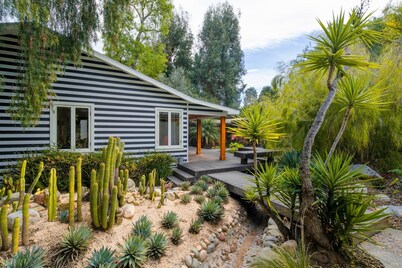 Luxury Family Compound 6 bedrooms in peaceful Topanga