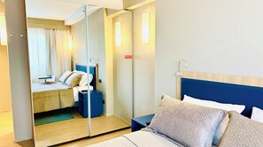 1 chambre, fer et planche à repasser, Wi-Fi, draps fournis