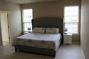 3 Schlafzimmer, Bügeleisen/Bügelbrett, WLAN, Bettwäsche