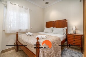 2 habitaciones, tabla de planchar con plancha y wifi gratis 