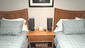 1 室のベッドルーム、デスク、WiFi、ベッドシーツ