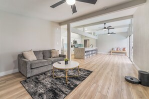 TV connectée, cheminée