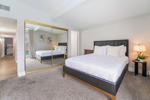 4 chambres, fer et planche à repasser, Wi-Fi gratuit, draps fournis