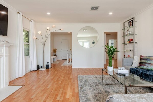 Smart TV, fireplace, stereo, printers