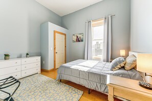 2 chambres, fer et planche à repasser, accès Internet, draps fournis