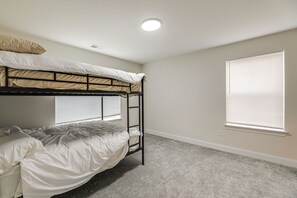5 chambres, fer et planche à repasser, accès Internet, draps fournis