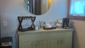 Interior - Hanna's Cottage in the Downtown Historic District of Hermann, Missouri (Hermann)