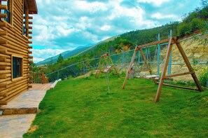 Courtyard view - Cabañas Mirasierra (Arteaga)