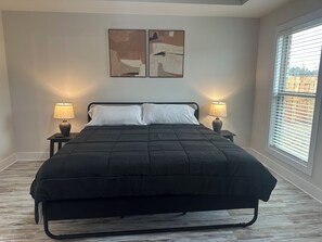 3 bedrooms, iron/ironing board, WiFi, bed sheets