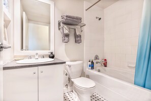 Hårtørrer, håndklæder, Sæbe, Shampoo