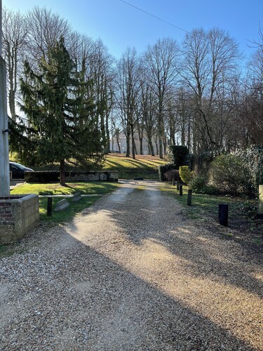 2 steps from Senlis historic center