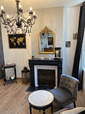 TV - Château Ségot (Neuilly-le-Réal)