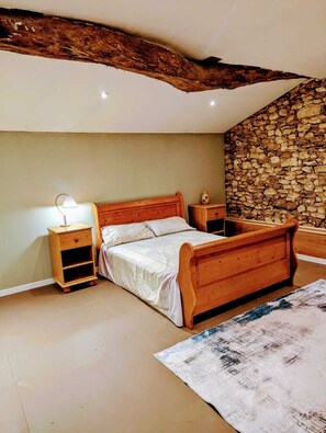 3 Schlafzimmer, Bügeleisen/Bügelbrett, Reisekinderbett, WLAN