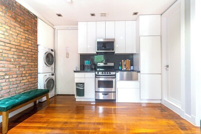 Stylish2 2BR Apartment in Manhattan