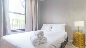 2 bedrooms, iron/ironing board, WiFi, bed sheets