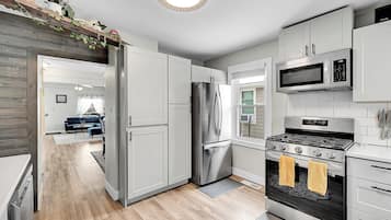 Microwave, oven, stovetop, dishwasher