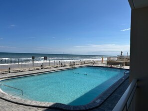 Pool - Beachfront Studio in Daytona! Sea Turtle-118 (Daytona Beach)