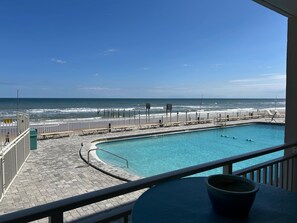 Pool - Beachfront Studio in Daytona! Sea Turtle-118 (Daytona Beach)