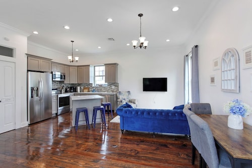 Bright 3BR Upper St Claude/Bywater Adjacent-2mi to French Quarter and Frenchmen