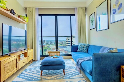 Ultimate Safari Retreat, airport in 9mins, Pool,Gym,Binoculars & Coffee