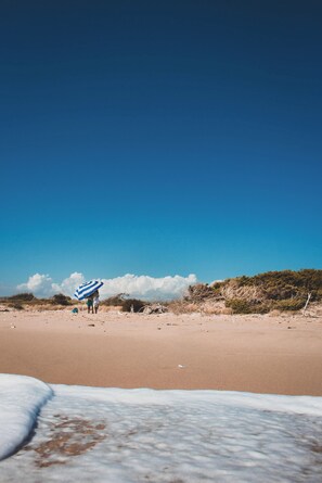 Una spiaggia nelle vicinanze