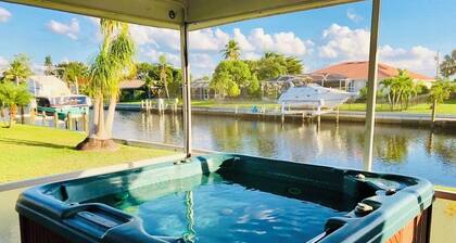 Tranquil Paradise with Hot Tub in Punta Gorda Isles
