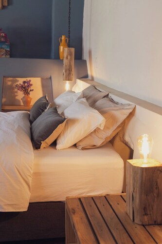 Eucalyptus Home (by Doña Catta)