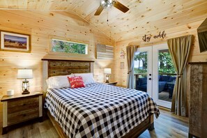 3 bedrooms, iron/ironing board, free WiFi, bed sheets - Amazing mountain views! Book now for Fall! (Murphy)