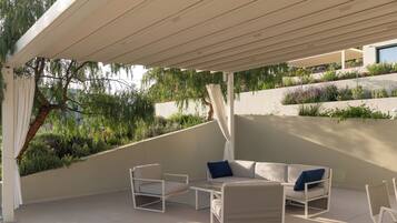 Luxury Villa, Sea View | Teres/patio