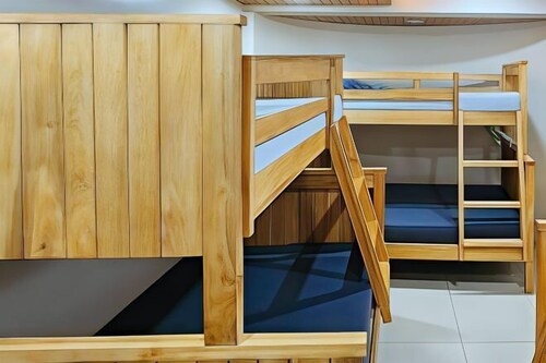 RedDoorz near Baguio Night Market