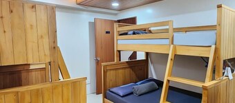 RedDoorz near Baguio Night Market