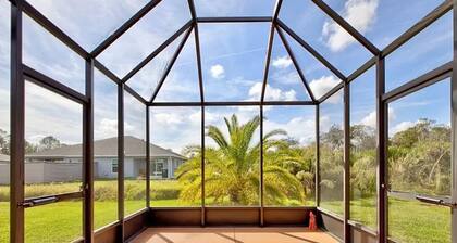 Spacious 2-bedroom villa in Sebring, screened patio, grill, bonus room, sleeps