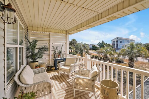 Practically Perfect on West Beach - Just steps away from the Atlantic Ocean