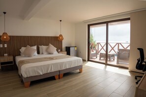 スイート シービュー | セーフティボックス (室内)、遮光カーテン、アイロン / アイロン台、WiFi (無料)