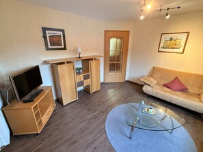 Smart TV, video games, ping pong, books